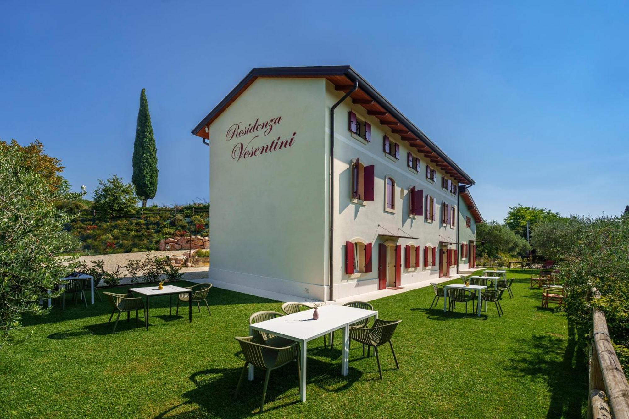Residenza Vesentini Bed & Breakfast Pastrengo Dış mekan fotoğraf