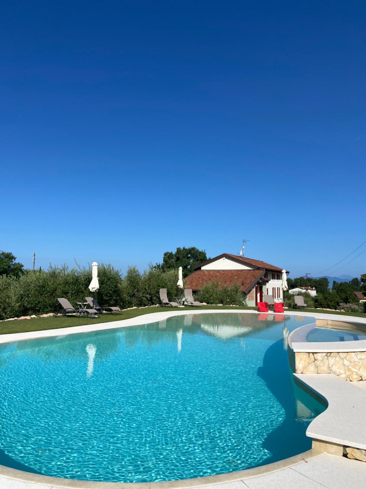 Residenza Vesentini Bed & Breakfast Pastrengo Dış mekan fotoğraf